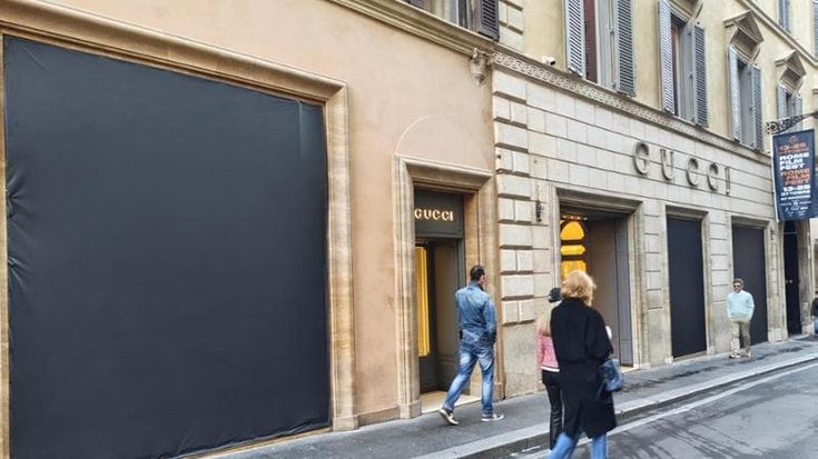 Centro storico, il bilancio dei negozianti dopo il corteo: “I romani spaventati sono rimasti a casa”