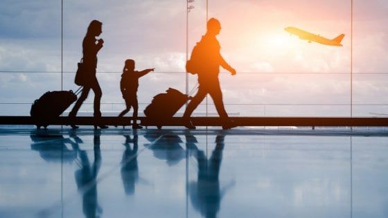 Tornare a viaggiare (anche) lontano e con tutta la famiglia: i desideri degli italiani