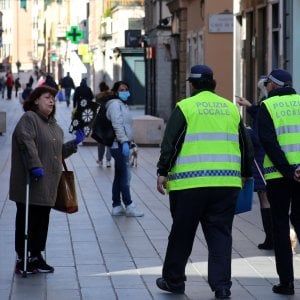 Coronavirus, il Comune di Genova conferma i divieti e rafforza i controlli