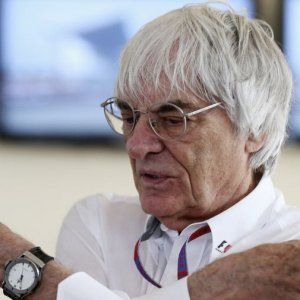 Formula 1, Ecclestone duro: "Ferrari e Mercedes fanno solo i loro interessi"