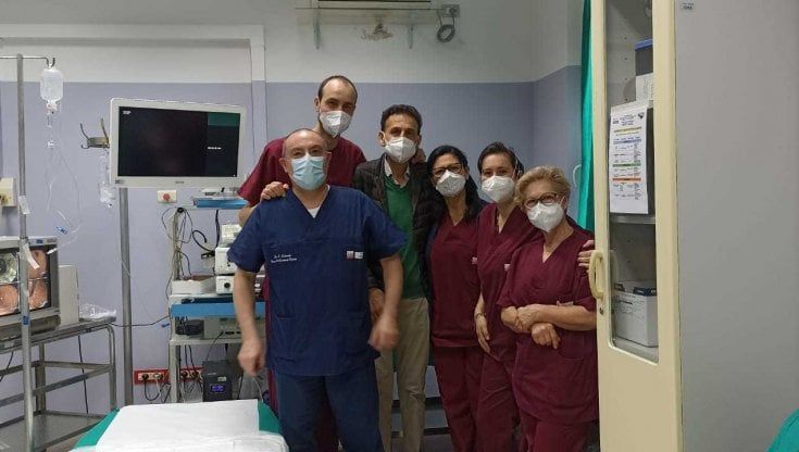 Tumori, per la prima volta in Puglia effettuata cromoscopia per bocca: "Così guadagniamo tempo nella diagnosi del cancro al colon-retto"