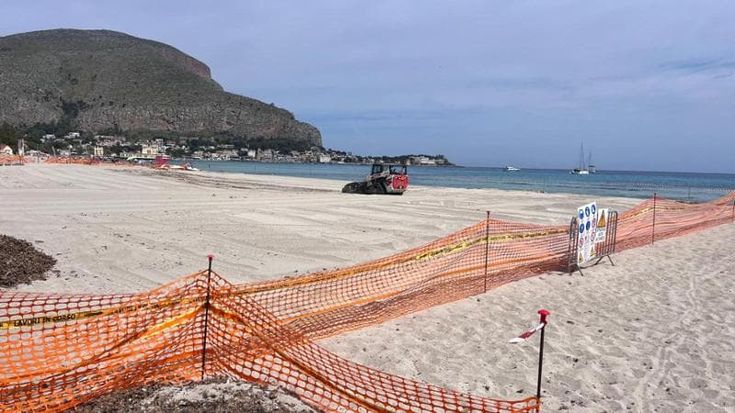 La spiaggia di Mondello ritorna all’Italo Belga: bocciati Regione e Comune
