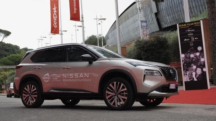Nissan, i 90 anni del marchio alla Festa del Cinema di Roma all’insegna dell’elettrificazione