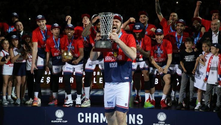 Basket, Europe Cup: Reggio Emilia crolla nell'ultimo quarto, trofeo al Bahcesehir 