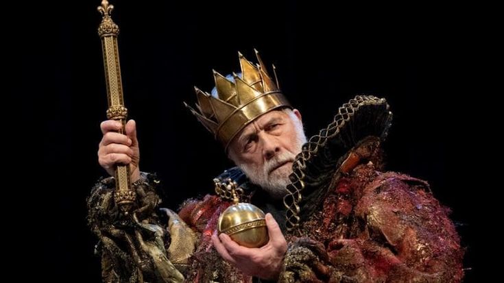 Gabriele Lavia è Re Lear: “Un dolore dell’anima per l’orrore del mondo”