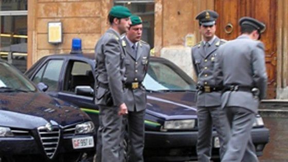 Camorra: confiscati beni per 6 milioni a boss clan Ferrara