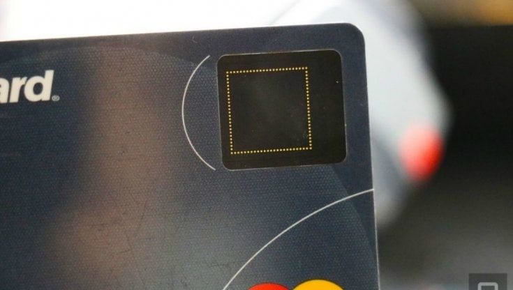 Paga la prostituta con la carta di credito della madre: denunciato un 50enne