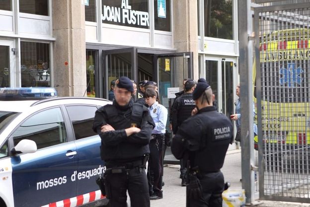 Spagna, studente a scuola con la balestra: morto un insegnante, quattro feriti