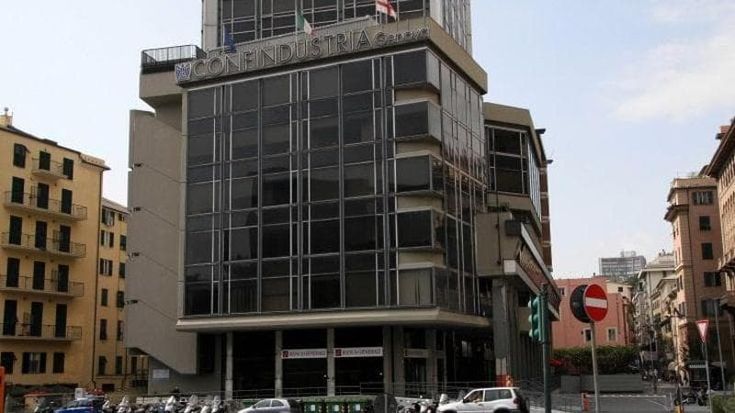 Confindustria, Garrone e Gozzi presentano i loro programmi in casa al consiglio di Genova