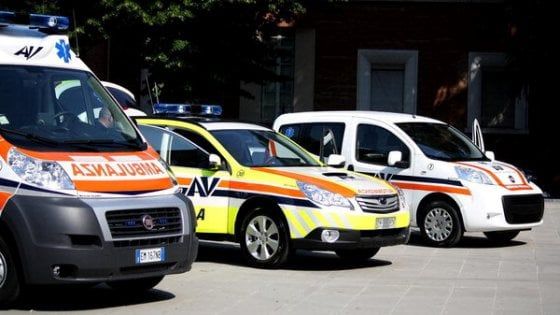 Piacenza, giovane si tuffa dalle cascate e batte la testa:  è grave