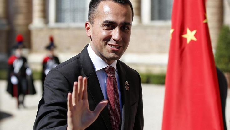 Salario minimo, il piano grillino per sfidare i sindacati