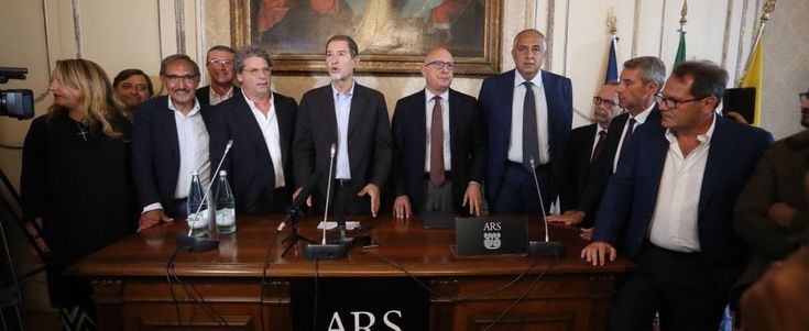 Regionali Sicilia, il centrodestra si ricompatta e ufficializza Musumeci: "Occasione unica di vittoria"