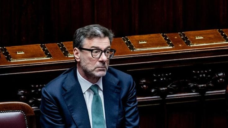 Giorgetti: “Abbiamo aumentato i salari, se possibile fermeremo l’aumento dell’età pensionabile”