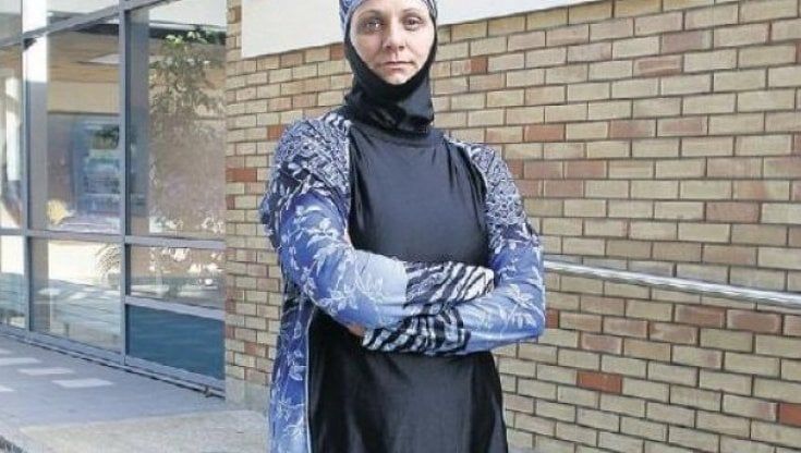 Grenoble autorizza il burkini (e il topless) nelle piscine pubbliche