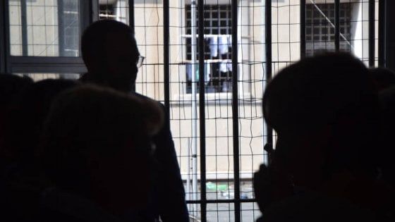 Bologna, rissa all'istituto del Pratello fra detenuti maggiorenni. Sappe: agente aggredito