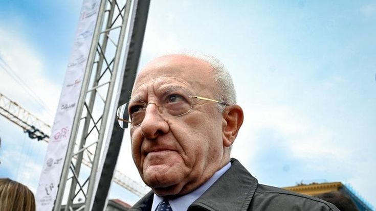 Bagnoli, De Luca attacca il governo: “E’ una truffa, soldi presi dai fondi Fsc della Campania”