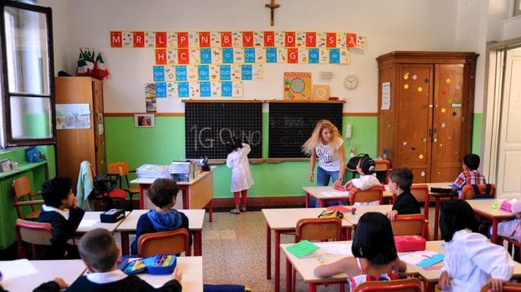 Primo giorno di scuola in Piemonte: si riparte con settemila alunni in meno