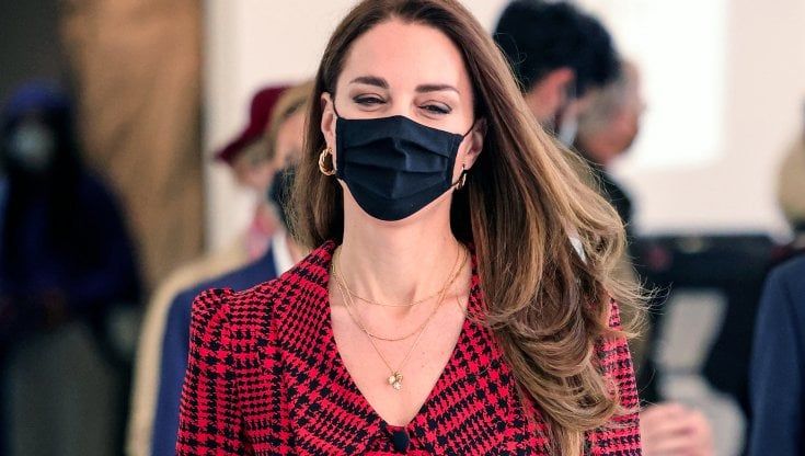 Kate Middleton, regina di eleganza con orecchini da 13 euro