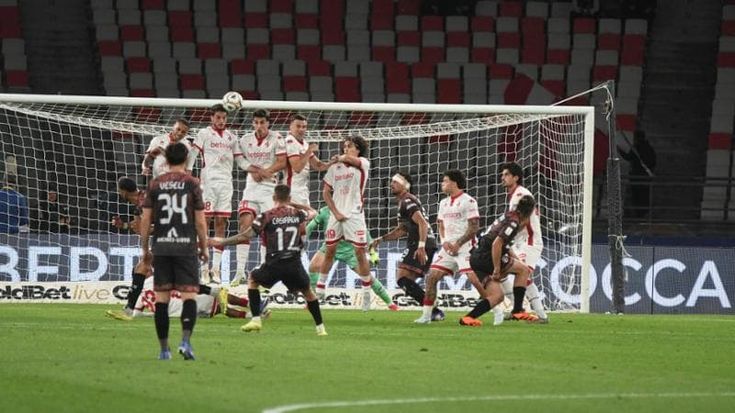 Bari, con il Südtirol un sofferto 0-0: per salvarsi dalla retrocessione servirà l’impresa a Bolzano