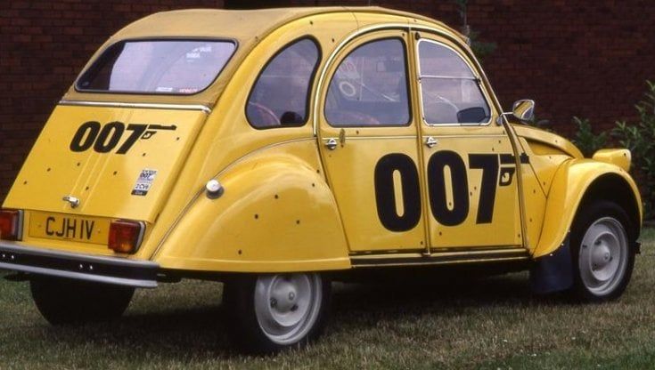 Citroën festeggia il 40° anniversario della 2CV 007
