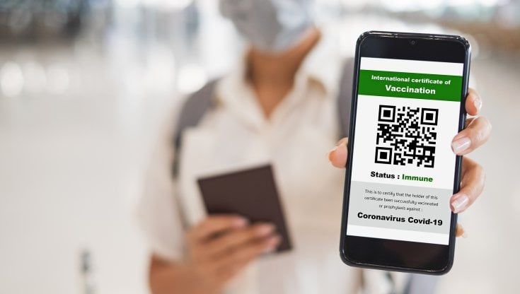 Green Pass, polemica degli infermieri: "Ridotti all'osso, non possiamo fare anche i controllori"