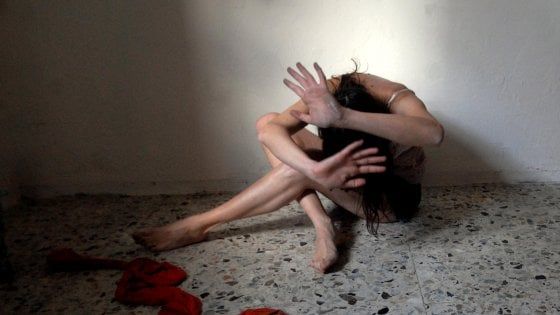 Milano, violenze sulla figlia della compagna: in carcere 28enne