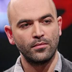 Saviano attacca Renzi: "Raccontare tragedia Sud  non è un piagnisteo"