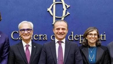 Se il centro resta un'Araba Fenice