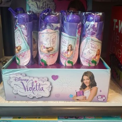Milano, il temporary shop dedicato a Violetta