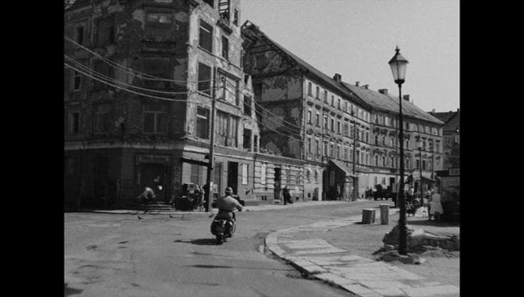 Fatherland, la clip del film in concorso a Cannes