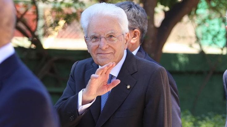 IA, Mattarella contro le big tech: “Pochissimi privati travolgono ogni regola, l'Ue agisca”