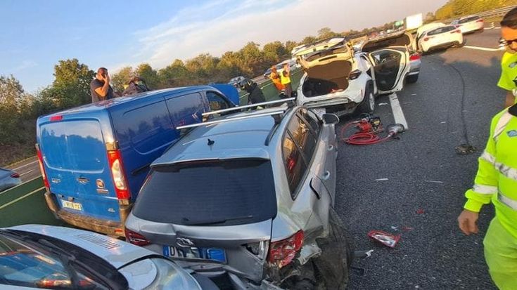 Maxi tamponamento sulla tangenziale di Torino: un ferito e traffico paralizzato