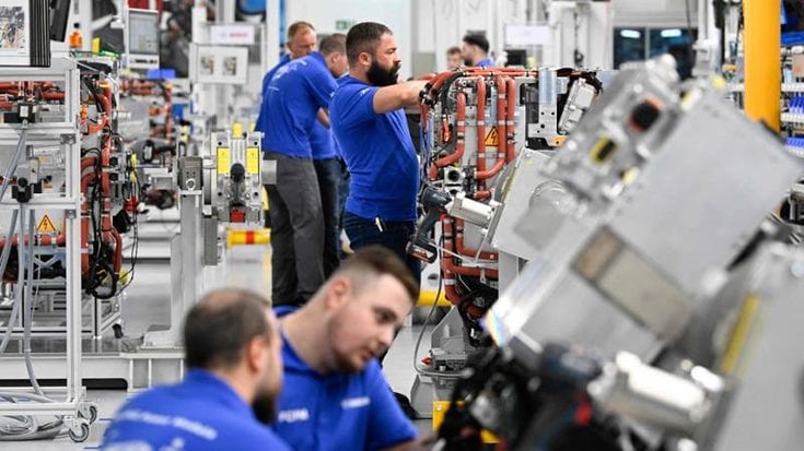 L’economista Ocse: “Crescita italiana allo 0,5%. Pnrr, il ritmo di spesa deve più che raddoppiare”