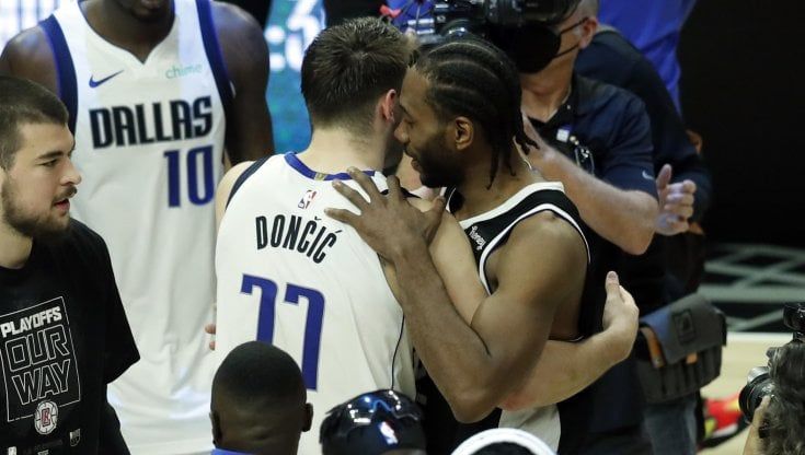 Basket, playoff Nba: colpo Atlanta a Philadelphia, Clippers in semifinale