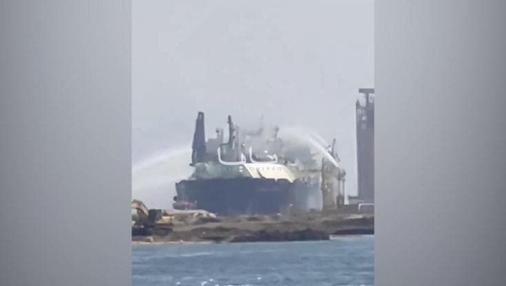 Egitto: esplosione al terminal GNL di Damietta, nave cisterna Usa in fiamme. "È stato un drone"
