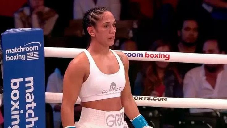 I migliori pugni nella vita di Amanda Serrano