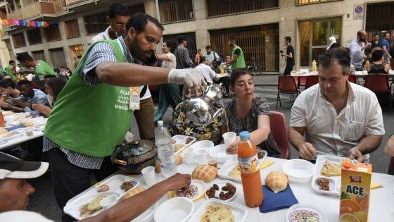Moschee aperte stasera a Torino: "Un'iniziativa contro la paura"