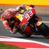 MotoGp, Marquez in pole a Silverstone. Lorenzo è secondo, Rossi quarto ma con il sorriso: 