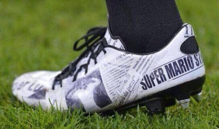 Milan-Roma, Balotelli con scarpini 'autocelebrativi'