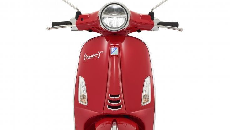 Attenti che arriva la Vespa (in) Red