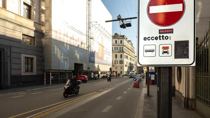 Corsie preferenziali della Cerchia dei Navigli aperte a moto e scooter: la richiesta del Municipio 1