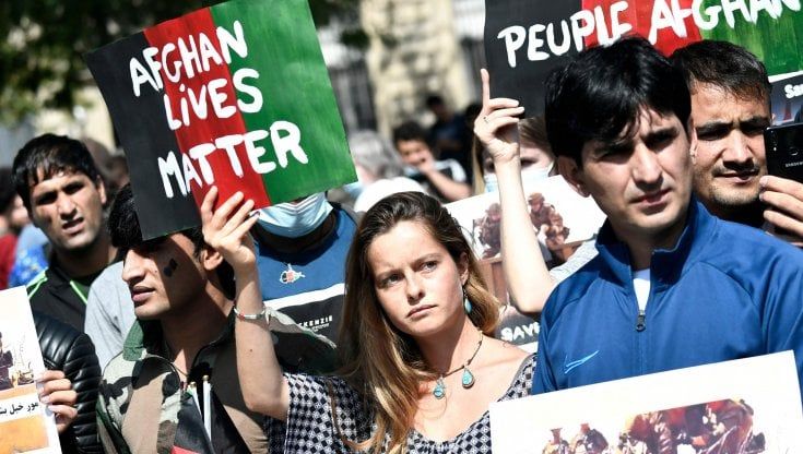 Napoli si mobilita per l'Afghanistan. Associazioni e attivisti pronti ad accogliere i profughi