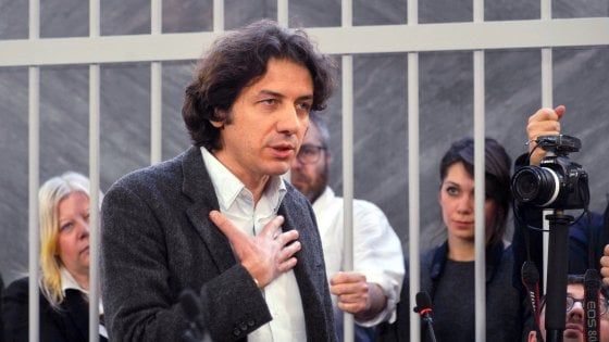 Fine vita, l'assoluzione di Cappato per la morte di Dj Fabo: "Accertò scelta consapevole"