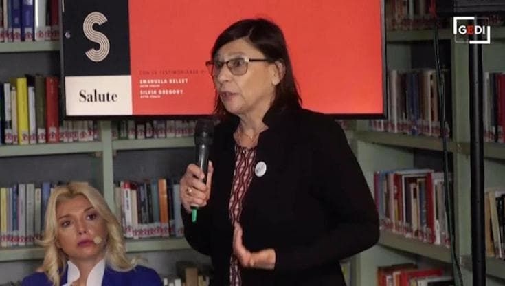 Tumore ovarico. La testimonianza di Silvia Gregory: "Così ho affrontato la malattia"