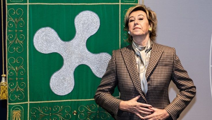 Rinviata la prima giunta con Letizia Moratti: l'ex ministra sta riorganizzando il Welfare e pensa a ingaggiare un magistrato