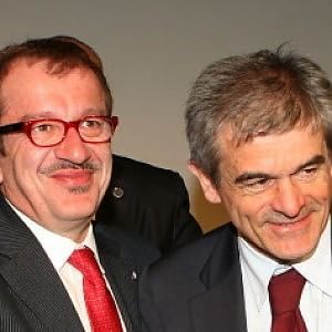 Immigrazione, Chiamparino attacca Maroni: "Viola i patti sull'accoglienza, il governo potrebbe tagliare i fondi a lui"