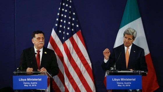  Libia: primi raid aerei Usa contro l'Is. L'attacco richiesto dal premier Serraj