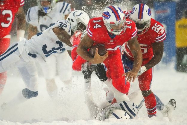 Nfl, l'epica del football sotto una tempesta di neve