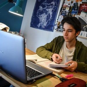 Reclami per gli acquisti online: come negoziare con l’azienda per risolvere la lite