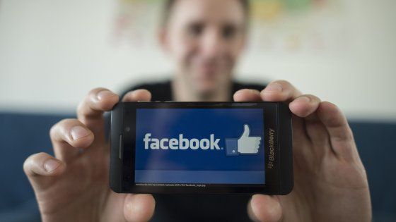 "Gli Stati Ue possono bloccare il flusso dei dati degli utenti di Facebook verso gli Usa"
